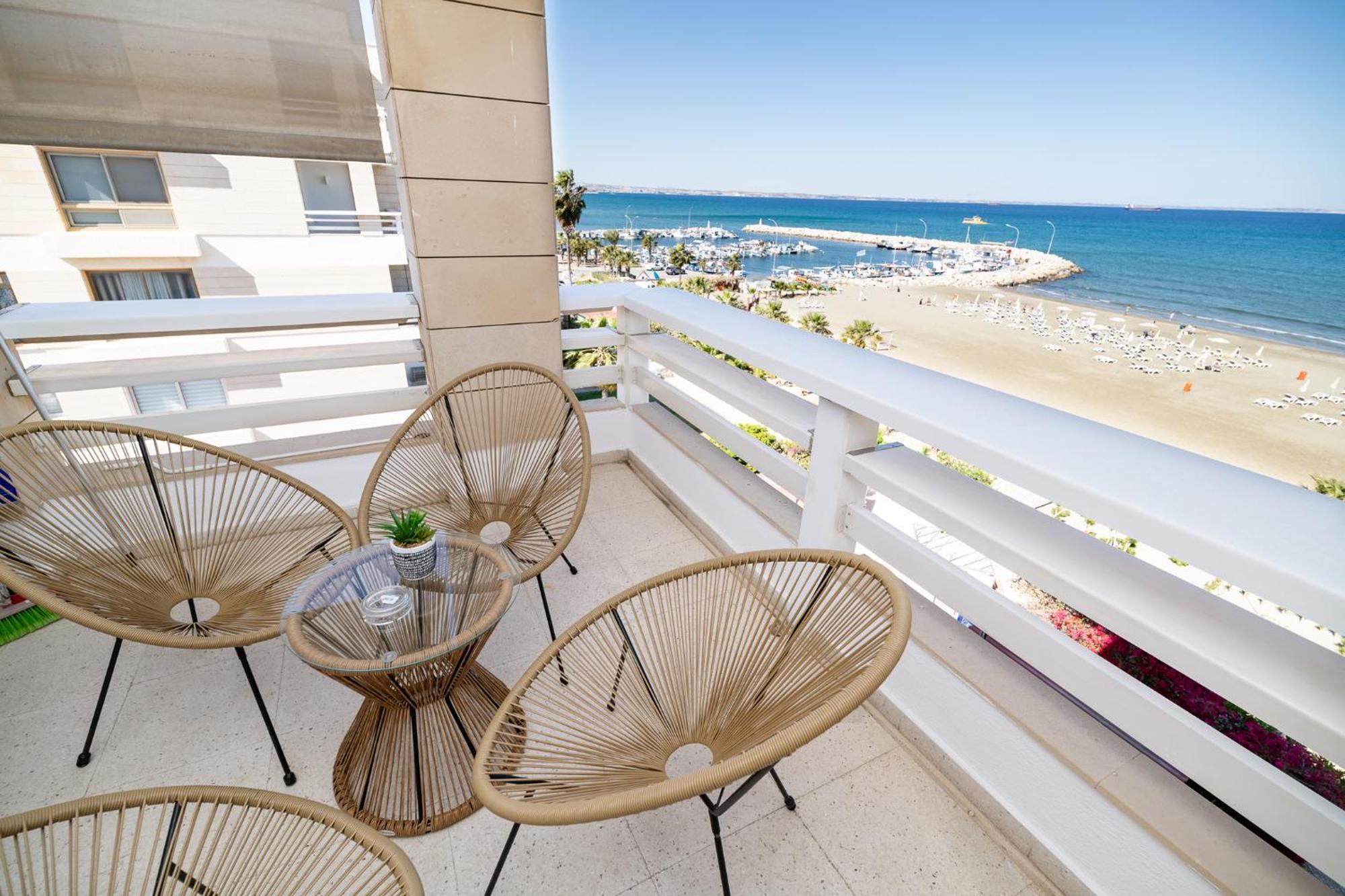 Lazuli Beachfront Sea View Ap144 Larnaca Exteriér fotografie